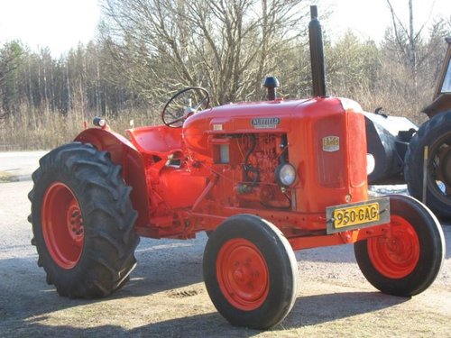 Product picture Nuffield Universal Three 3 Four 4 Tractor Repair Service Manual